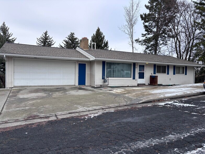 Building Photo - 1310 NE Williams St