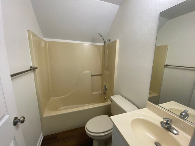 Building Photo - 2502 Jeanne McQueen Pl