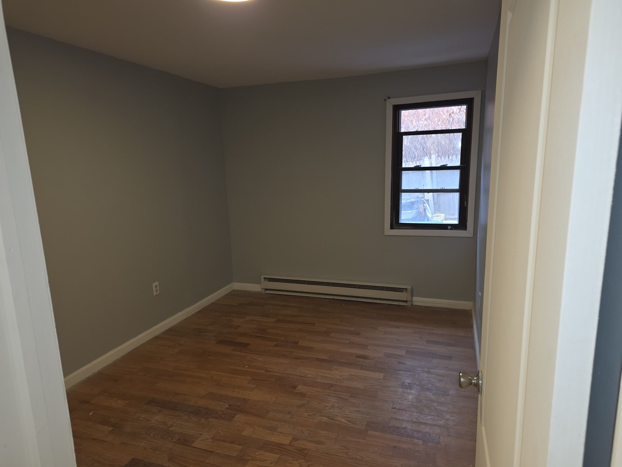 Building Photo - 25 Laurel Trl