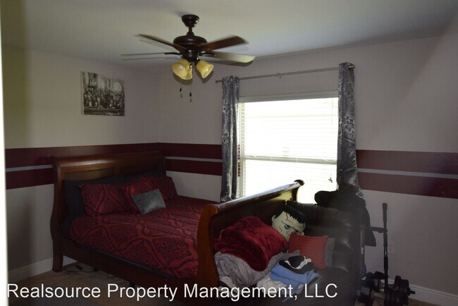 Building Photo - 4 br, 3 bath House - 32107 Spring Meadow Ct.