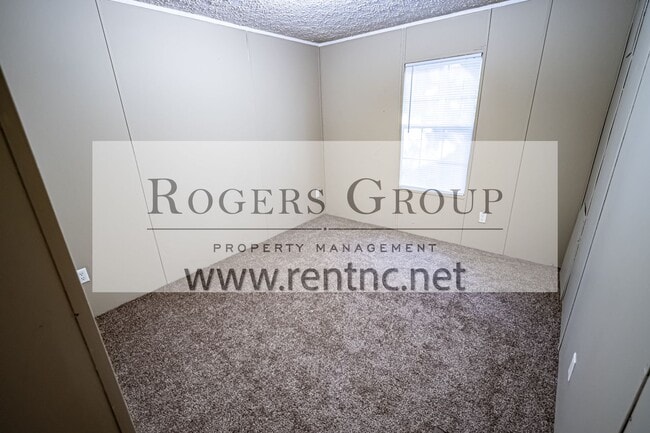 Building Photo - 117 Mallard Ln