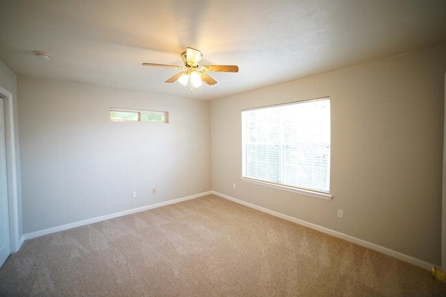 Building Photo - 2403 Hartsfield Rd