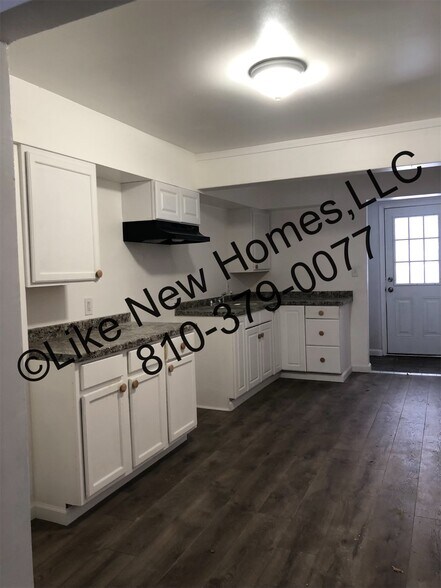 Building Photo - 3702 Whitney Ave