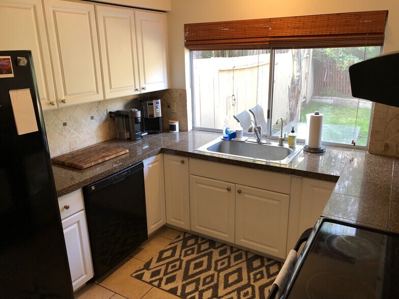 Building Photo - 7388 Freeman Pl