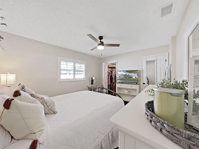 Building Photo - 308 Hammock Dr