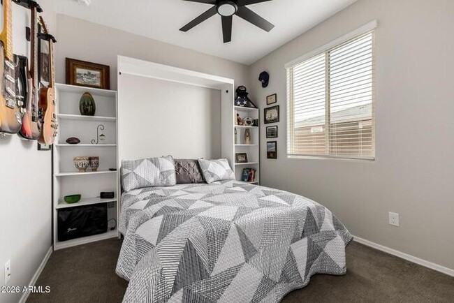 Building Photo - Massive RV Garage plus fantastic floorplan in Casa Vista