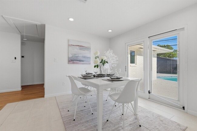 Building Photo - 5221 Libbey Dr