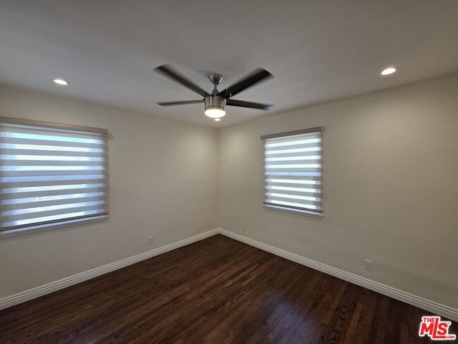 Building Photo - 102 Gaviota Ave