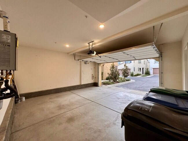 Building Photo - SOLAR INCLUDED! Stunning 3 Bedroom Home in...