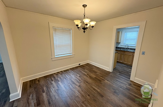 Building Photo - 307 E Blue Ridge Dr
