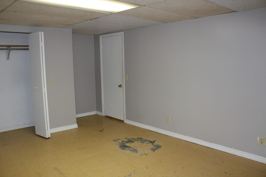 Downstairs bedroom #1 - 1413 W Main St
