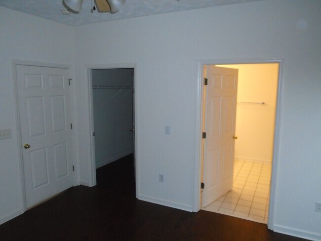 Building Photo - 645 Brandermill Rd