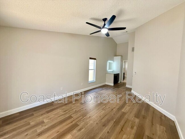 Building Photo - 8725 Huntfield St