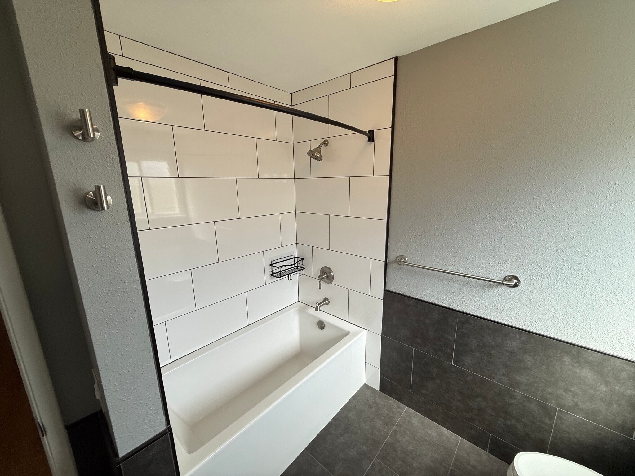 Building Photo - 3654 Koskela Dr