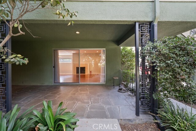 Building Photo - 1209 S Orange Grove Blvd