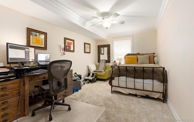 Building Photo - 847 E Broadway