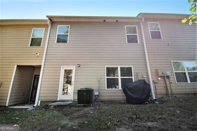 Building Photo - 6884 Gallier St