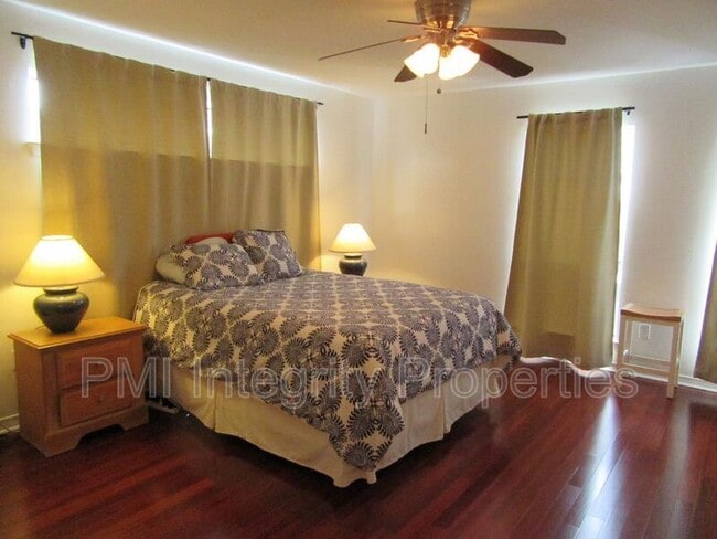 Building Photo - 8441 E Cypress Point Ct