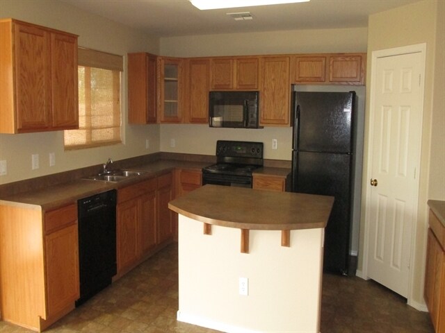 Building Photo - 4360 W Alta Vista Rd