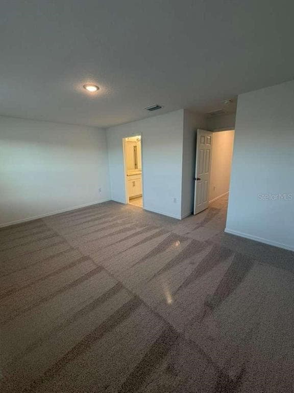 Building Photo - 466 Thompson Vlg Ave