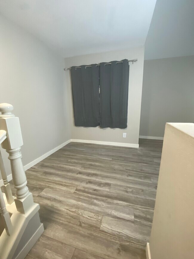 Building Photo - 355 Windy Ln