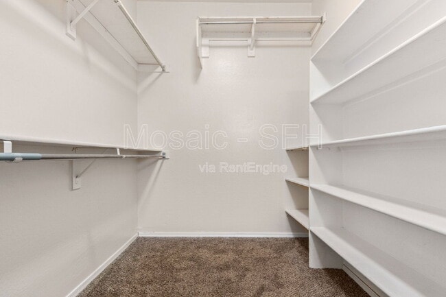 Building Photo - 3018 S 102nd Ln