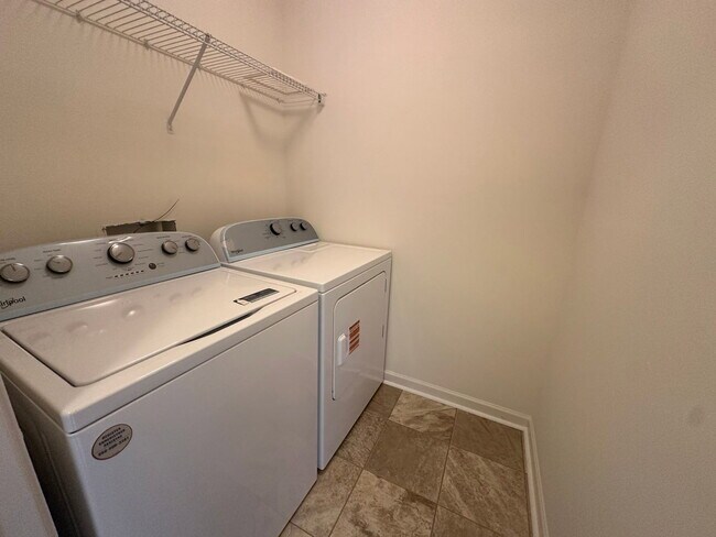 Building Photo - 2544 Halle Ann Cir