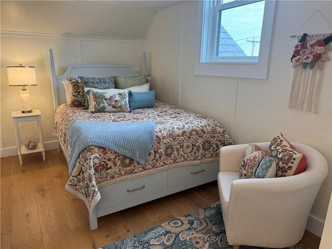 Building Photo - 21 Bedlow Ave