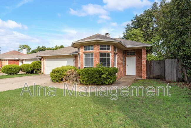Building Photo - 1405 Gainsborough Way