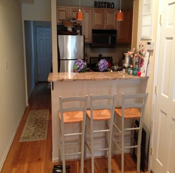 Building Photo - 317 16th Street SE