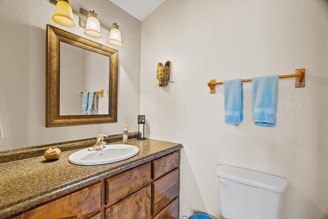 Building Photo - 102 Camm Lary Cir