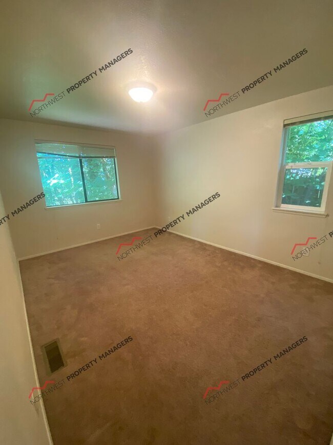 Building Photo - R277F