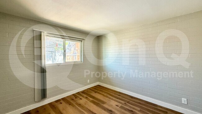 Building Photo - 6044 N 21st Ave