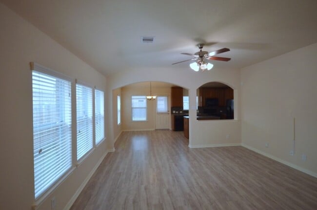 Building Photo - 11115 Barker Park Ct