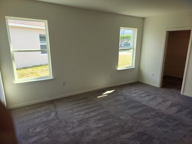 Building Photo - 1166 Oak Bluff Dr