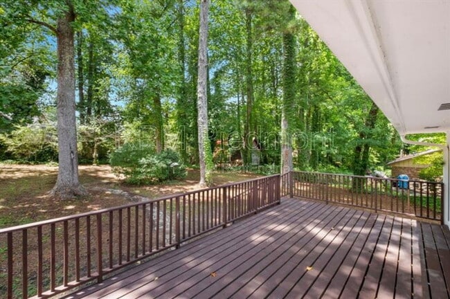 Building Photo - 2966 Fern Valley Dr SW