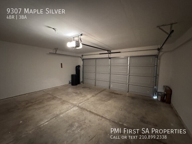 Building Photo - 9307 Maple Silver