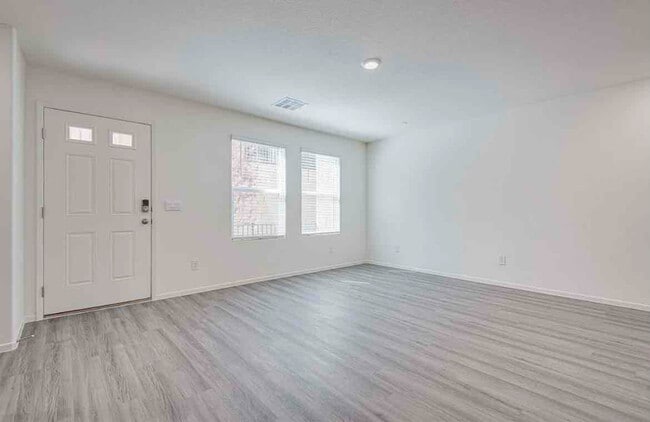 Building Photo - 6957 Honor Hl St