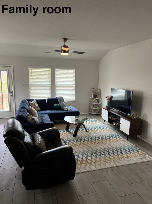 Building Photo - BEAUTIFUL 4-BEDROOM HOME IN TRAILS AT WESTPOINTE