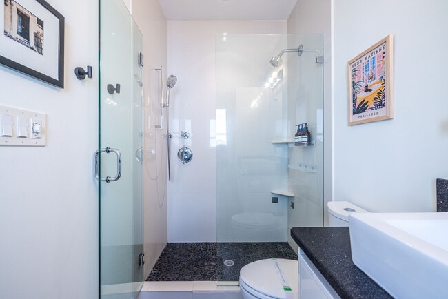 Building Photo - 71 Randolph St NE