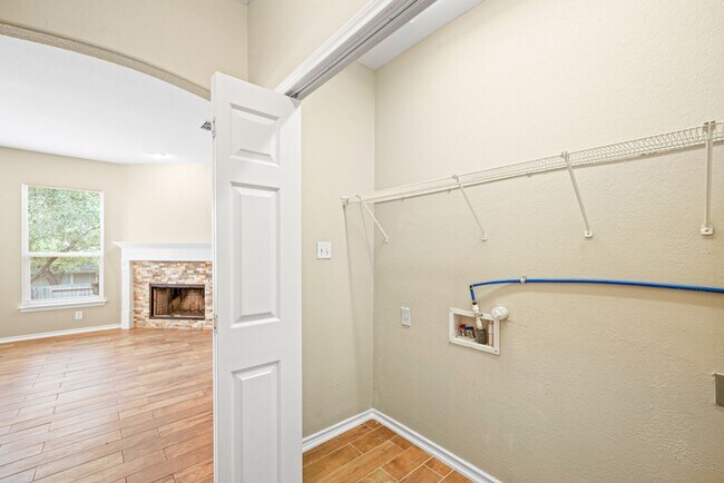 Building Photo - 137 Red Hawk Ridge