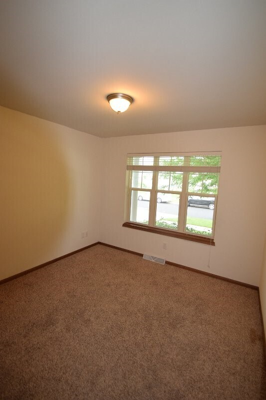 Building Photo - 8845 Red Beryl Dr