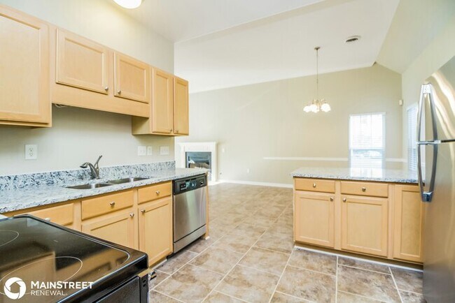 Building Photo - 113 Cross Cove Ct, Hendersonville, TN 37075