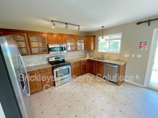 Building Photo - 7168 Prairie Wind Dr