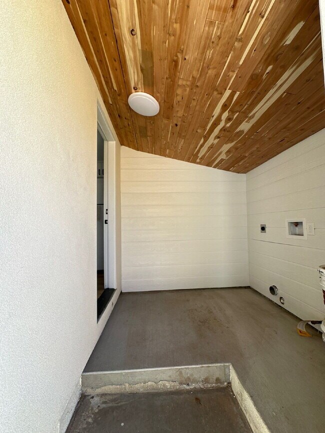 Building Photo - North Grover Beach | Fully Renovated + Huge Yard!