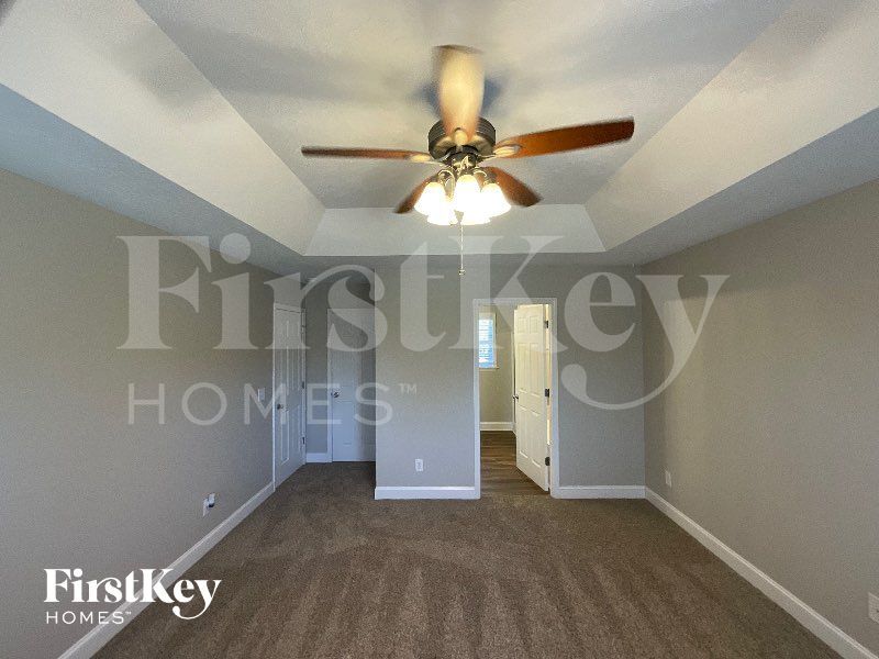 Building Photo - 113 Longwood Dr