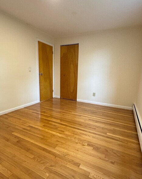 Building Photo - 94 Babcock St