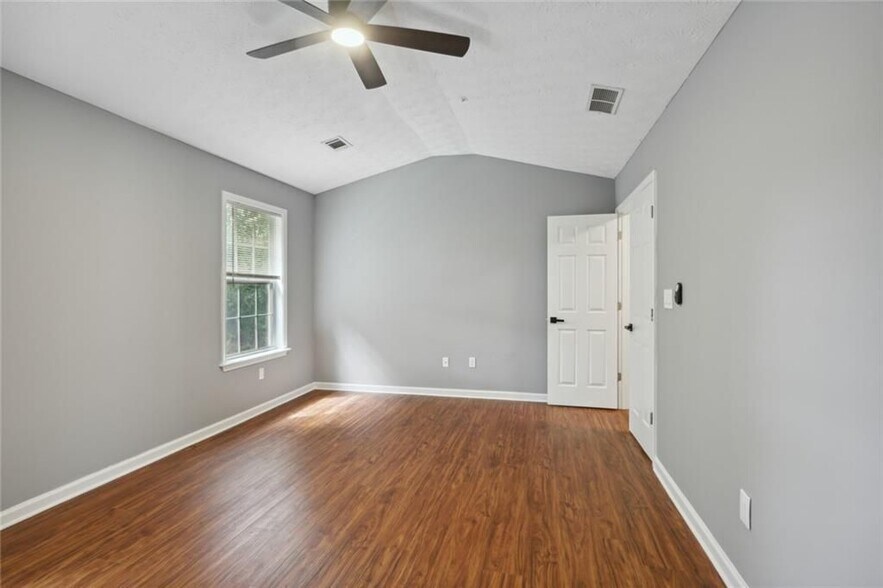 Building Photo - 1328 Glenover Way