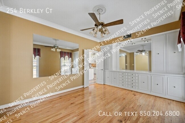 Building Photo - 254 Berkley Ct