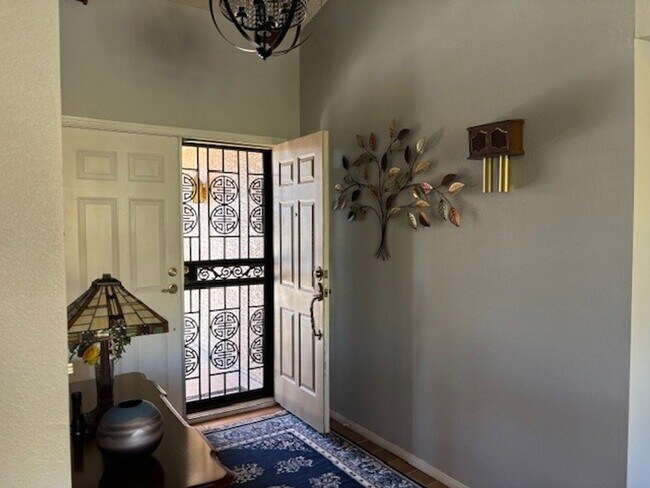 Building Photo - Lovely Updated 2bed/2bath Home in desert landscape of 45+ Active Adult Community of Leisure World...